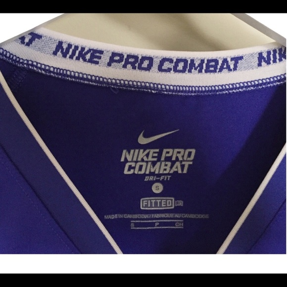 NIKE PRO COMBAT Logo Print Fitted Tee/Top With V Neck Purple Size Small - Picture 8 of 10